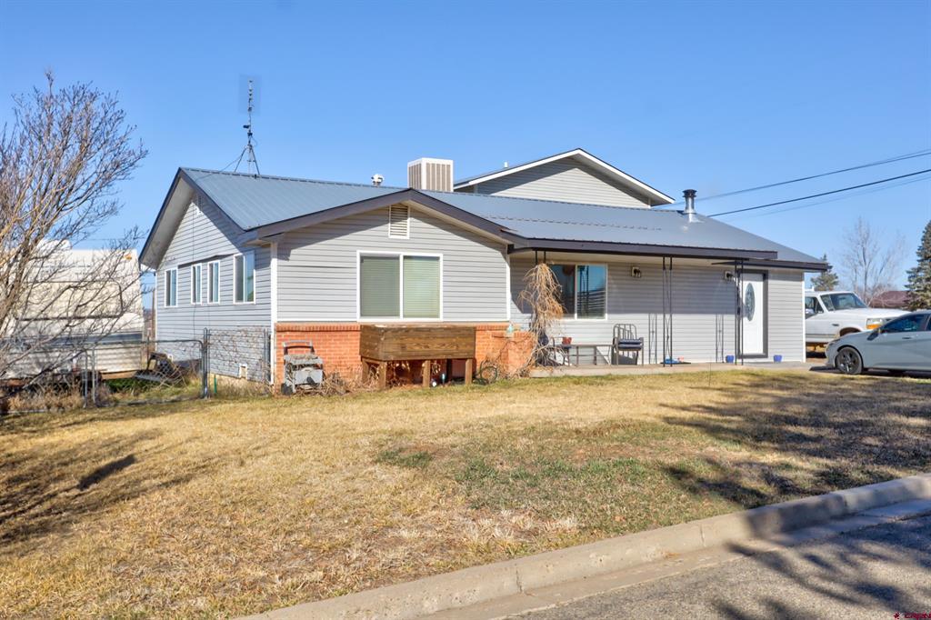 2019 Rolling Road Property Photo