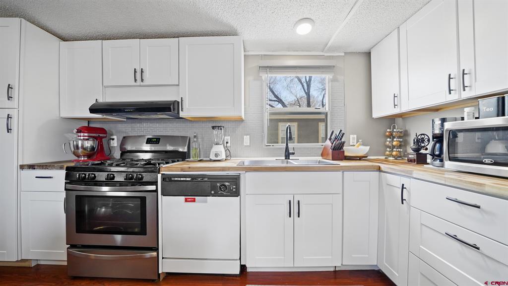 14747 Marine Drive Property Photo 12