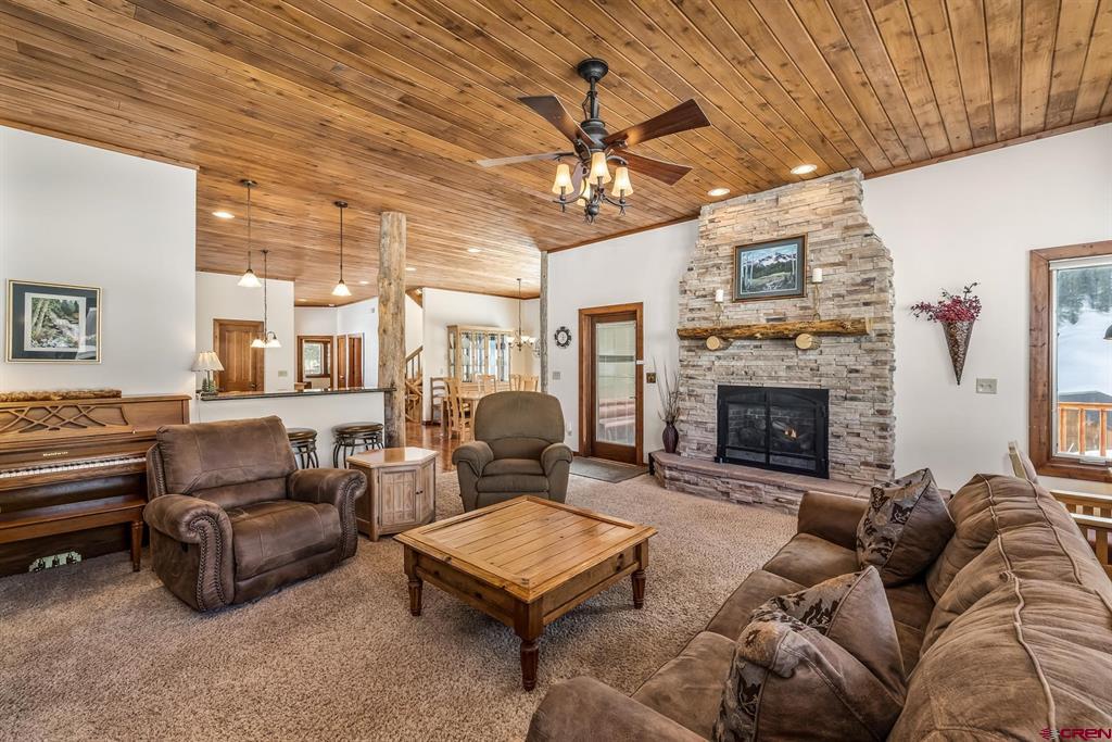 45 Creek Cove Property Photo 4