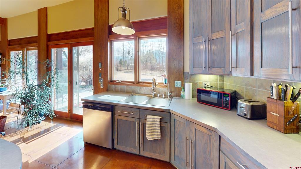 38520 Marsh Road Property Photo 4