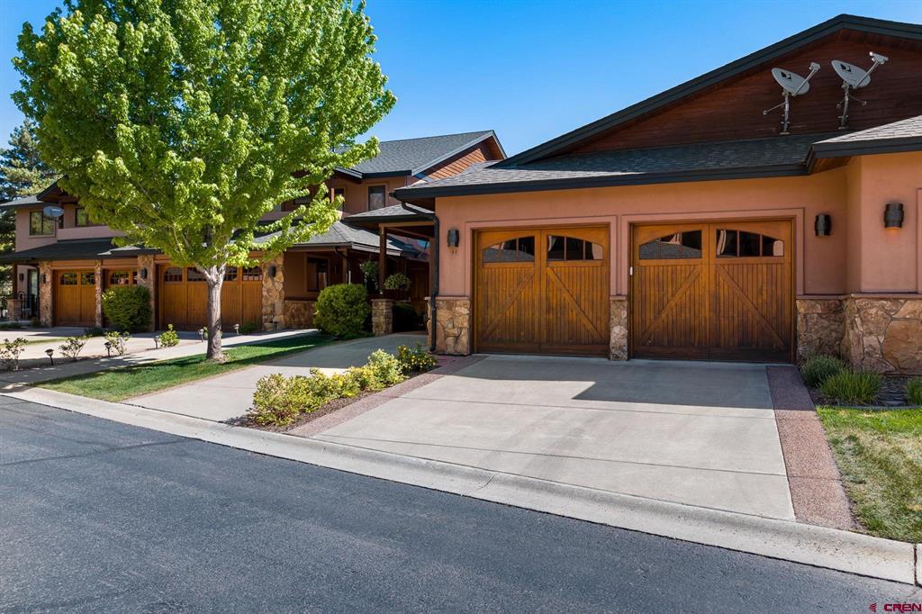 44 Mid Iron Court Property Photo