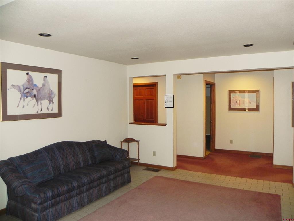 484 Turner Drive Property Photo 4
