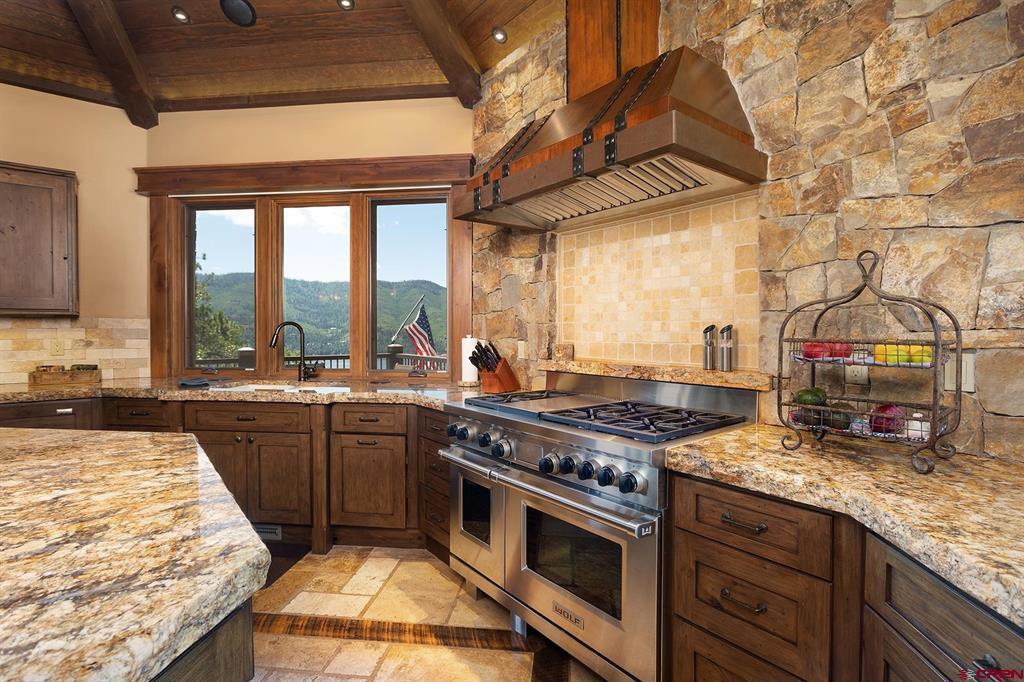 640 Lake View Drive Property Photo 10