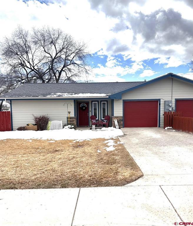 305 W 3rd Street Property Photo