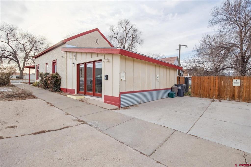 1 W 1st Street Property Photo 18
