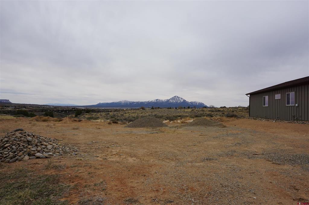 1109 Bluffs Boulevard Property Photo
