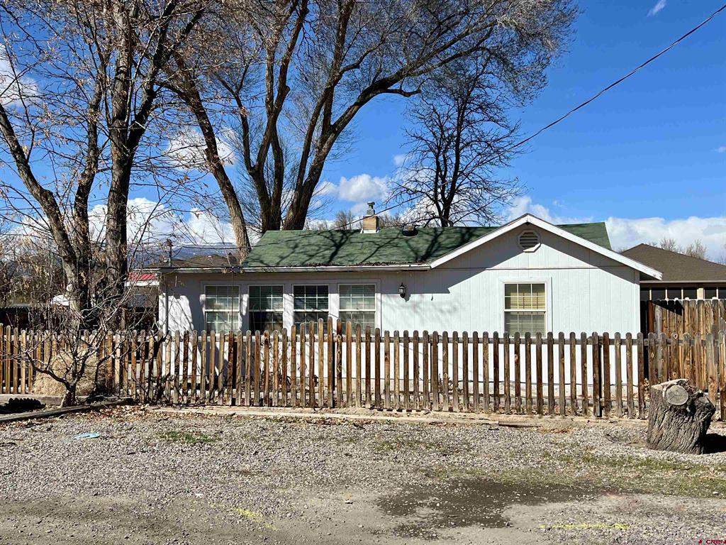 1415 Cherry Lane Property Photo