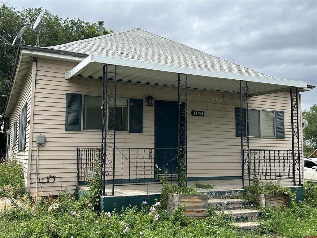 1110 Mesa Street Property Photo 1