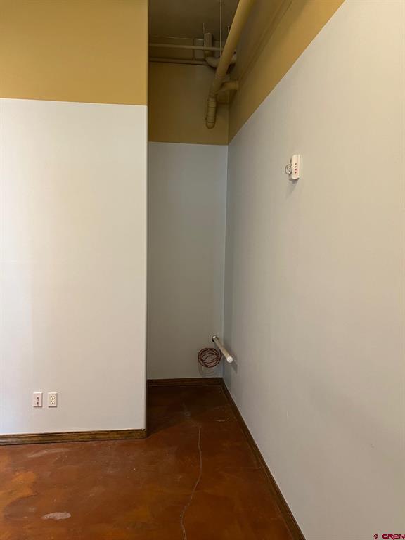 555 Rivergate Lane Property Photo 4