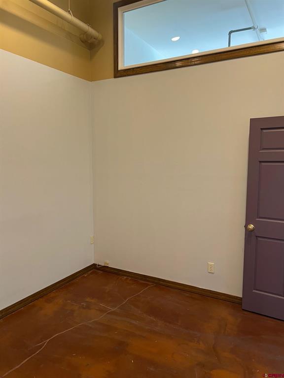 555 Rivergate Lane Property Photo 5