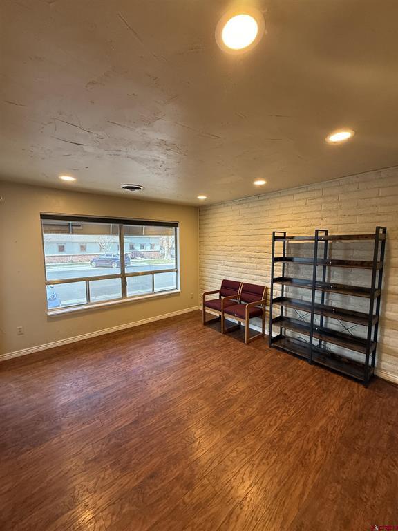 105 S Mesa Property Photo 8