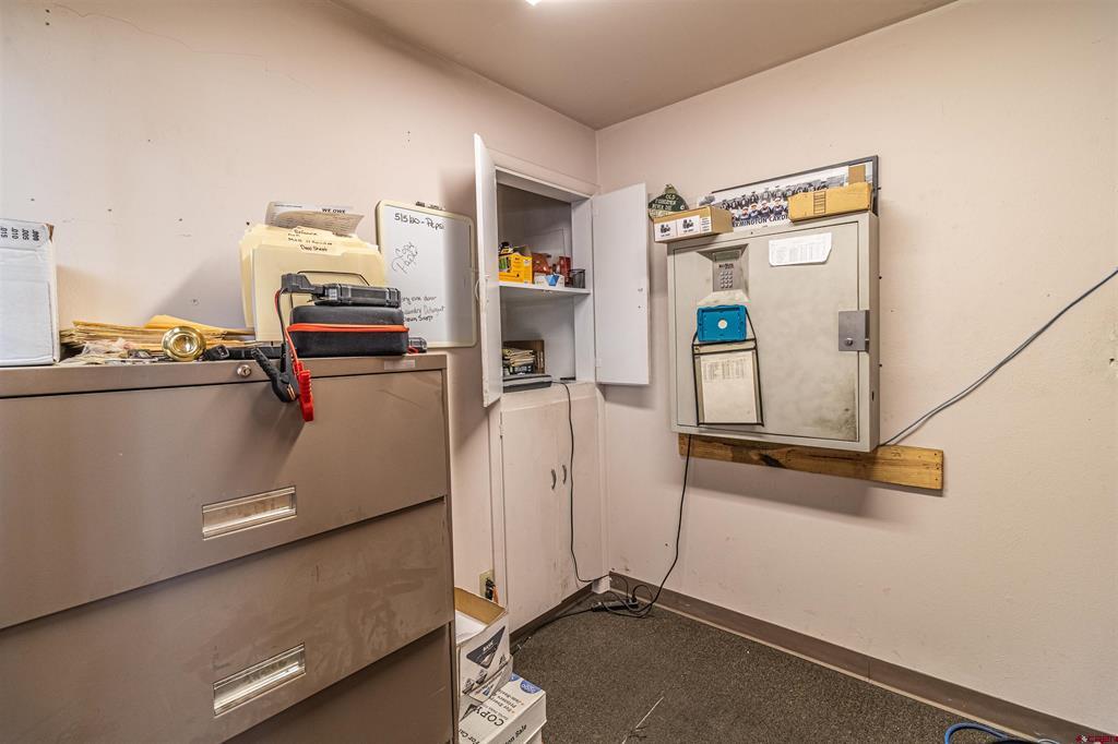130 Airport Drive Property Photo 15