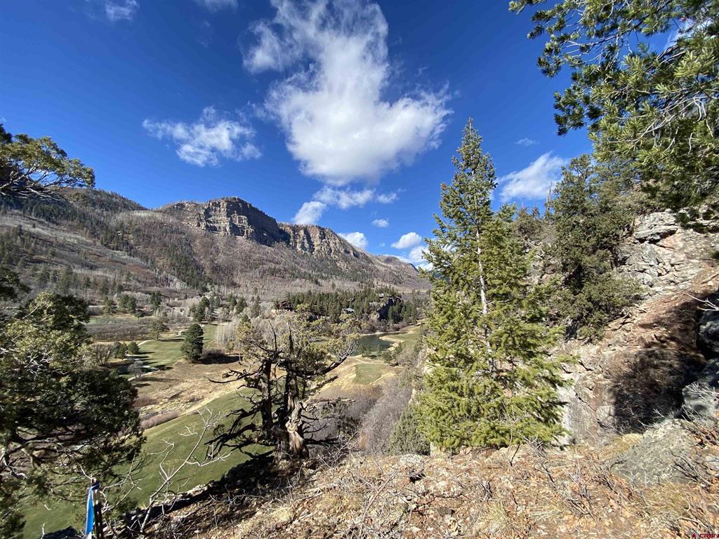 444 Glacier Cliff Drive Property Photo 2