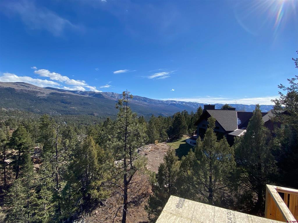 444 Glacier Cliff Drive Property Photo 4