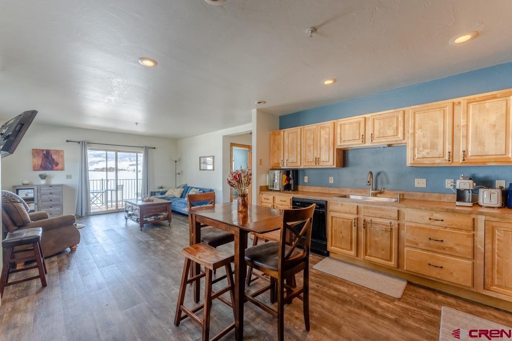 180 S Avion Drive Property Photo 2
