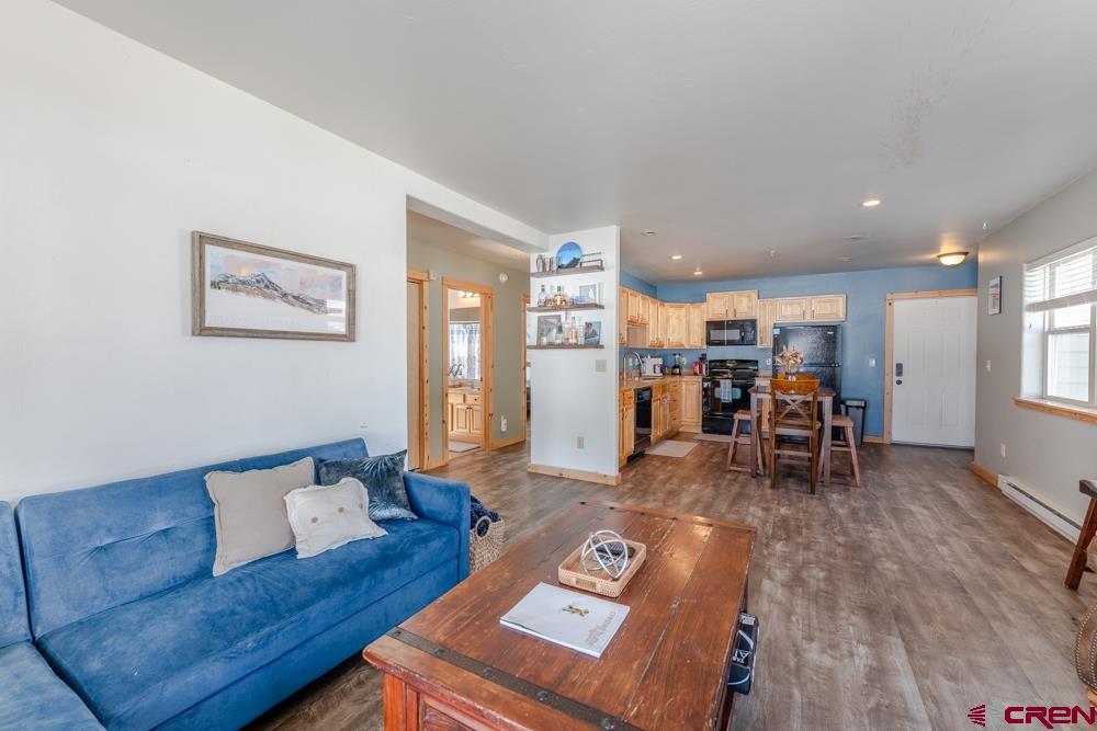 180 S Avion Drive Property Photo 3