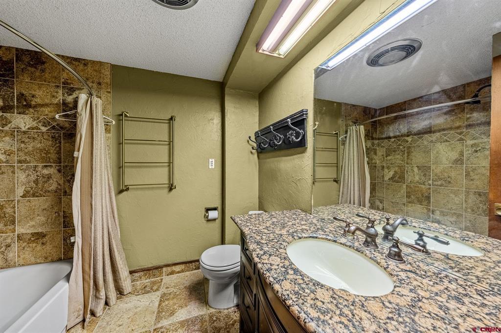 314 N Tamarron Drive Property Photo 15