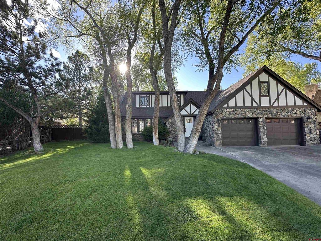 6 Mountain View Place Property Photo 1