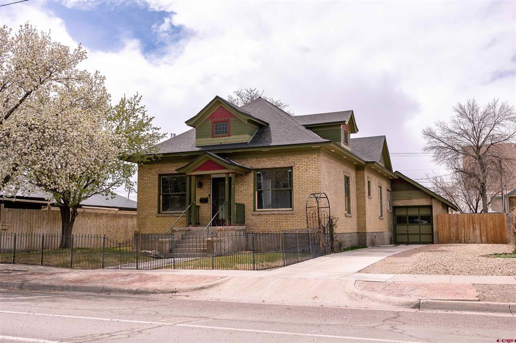 821 Main Street Property Photo 1