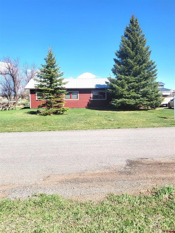 1435 Pine Street Property Photo 1
