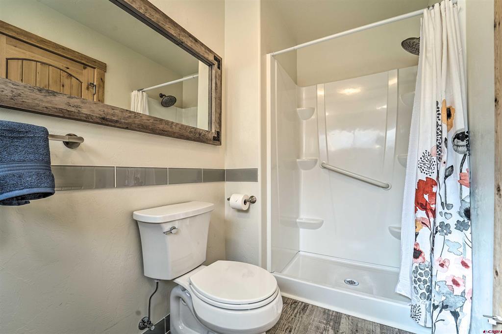 1503 Oak Street Property Photo 16