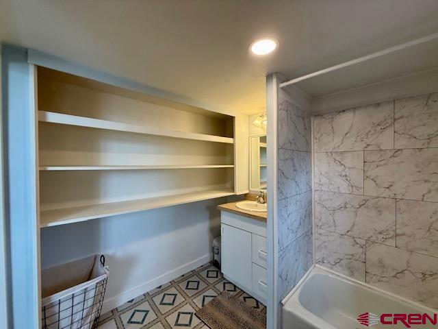 638 N Cascade Avenue Property Photo 14