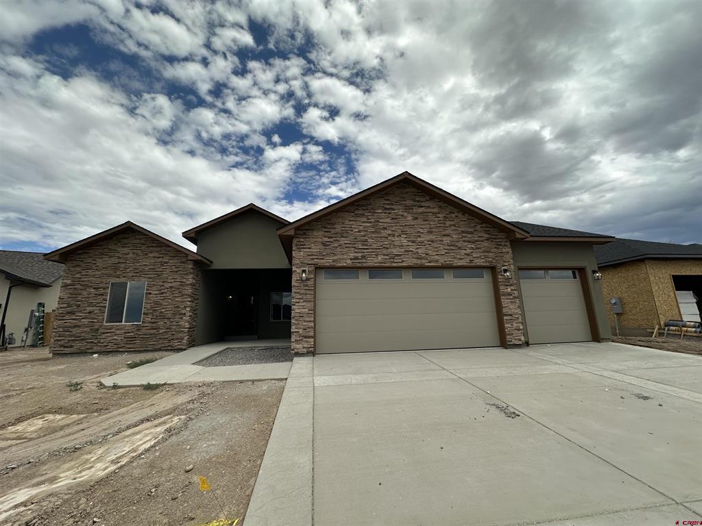 1533 Criterion Street Property Photo 1