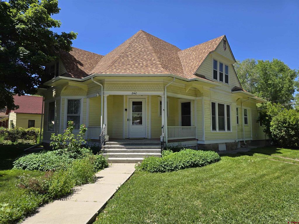 240 Poplar Avenue