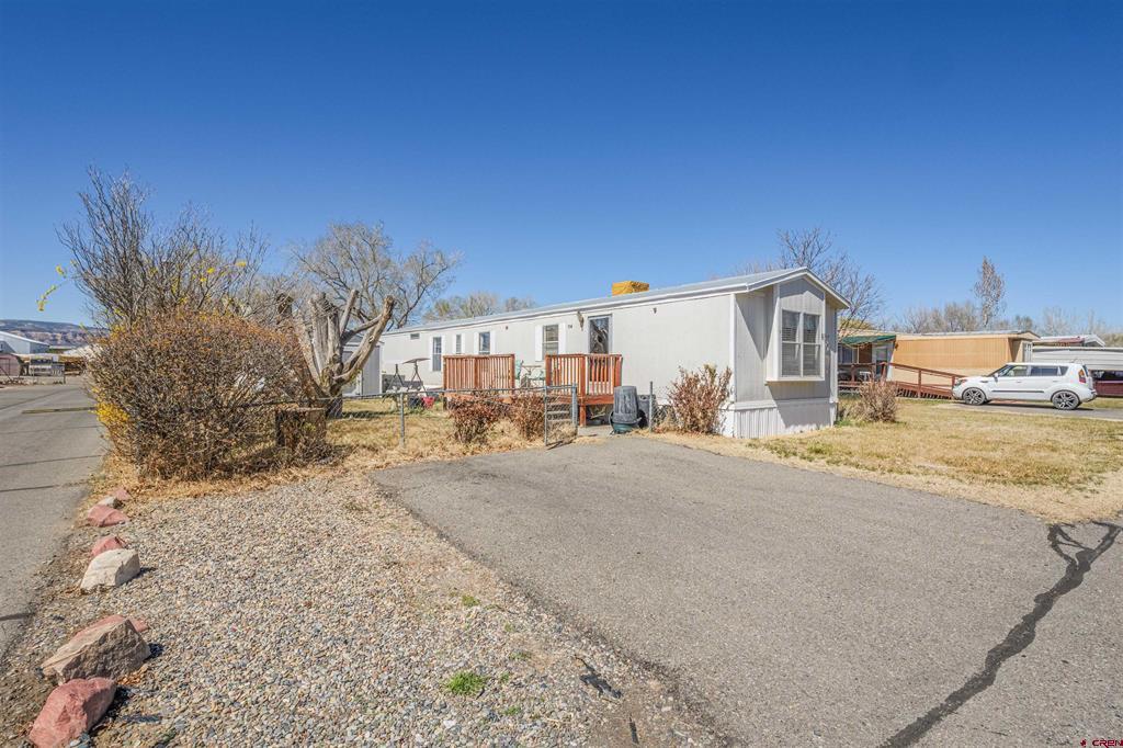 585 25 1/2 Road Property Photo 1