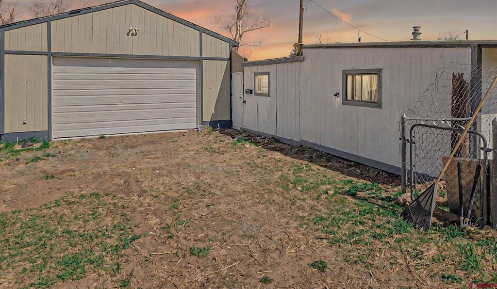 219 E Ryus Avenue Property Photo