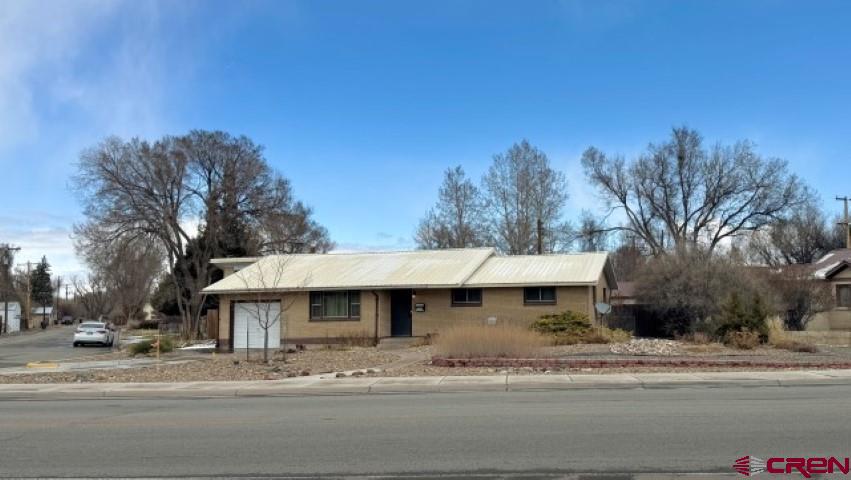 1221 1st Street Property Photo