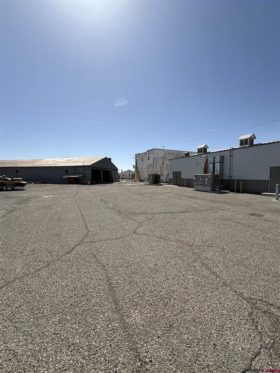 430 W 8th Street, Building 13 Property Photo 6