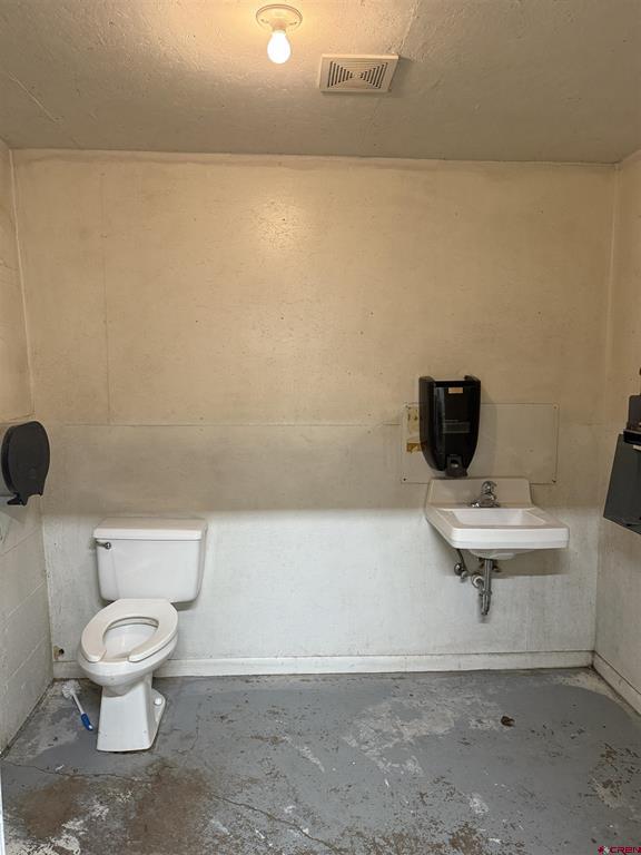 430 W 8th Street, Building 13 Property Photo 16
