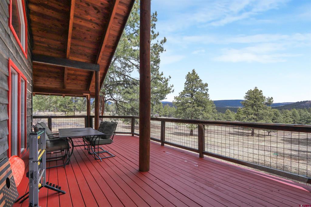 318 Silver Circle Property Photo 6
