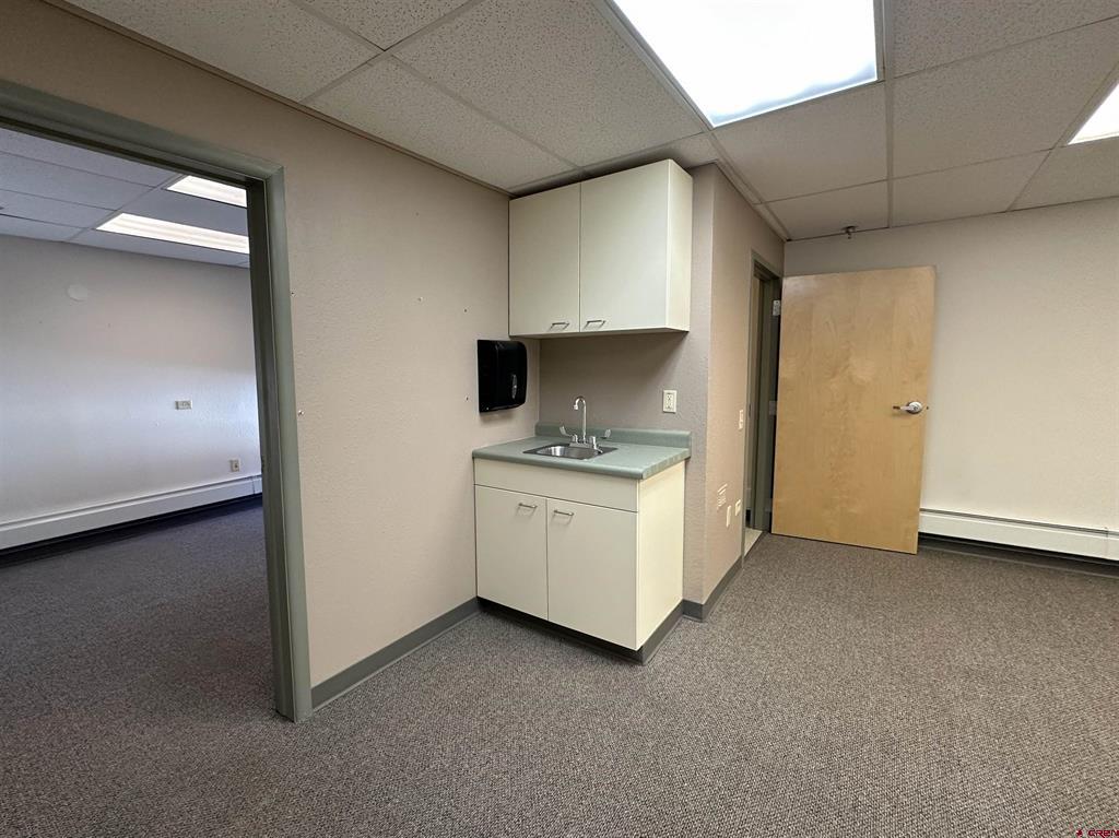 300 N Cascade Avenue Property Photo 4