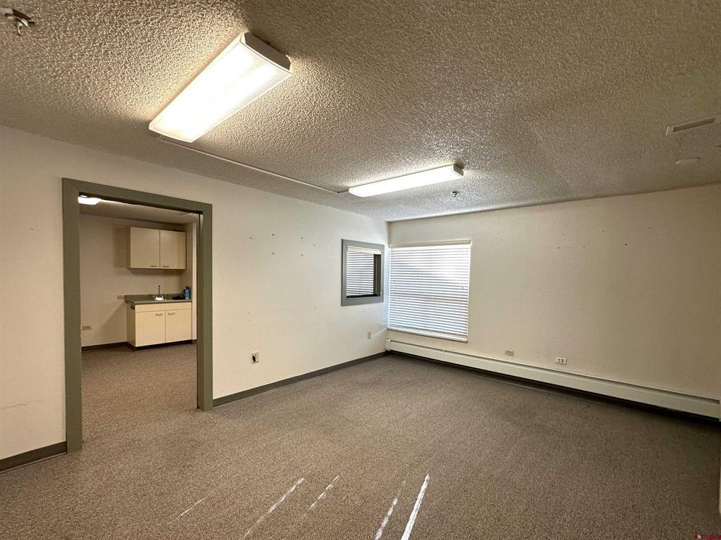 300 N Cascade Avenue Property Photo 8