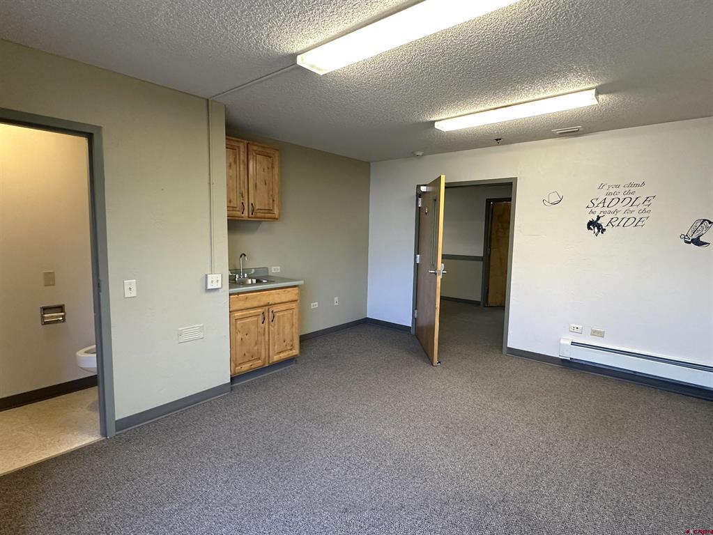 300 N Cascade Avenue Property Photo 4