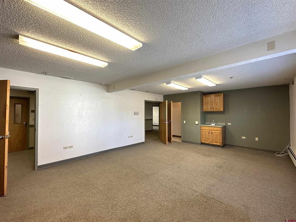 300 N Cascade Avenue Property Photo 6