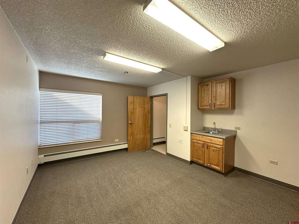 300 N Cascade Avenue Property Photo 8
