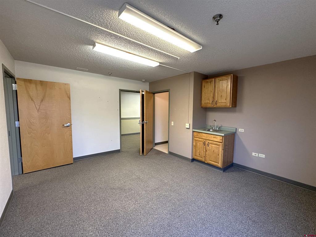 300 N Cascade Avenue Property Photo 15
