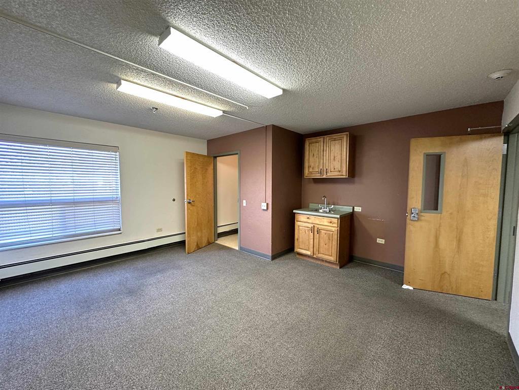 300 N Cascade Avenue Property Photo 17