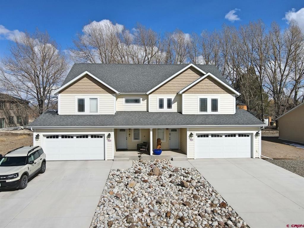 914 Douglas Drive Property Photo 1