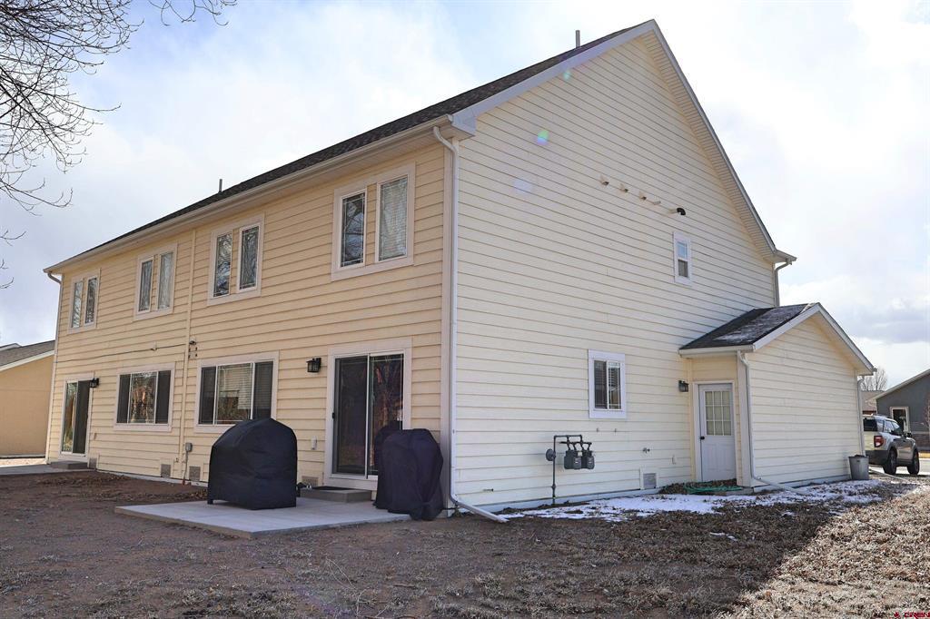 914 Douglas Drive Property Photo 3