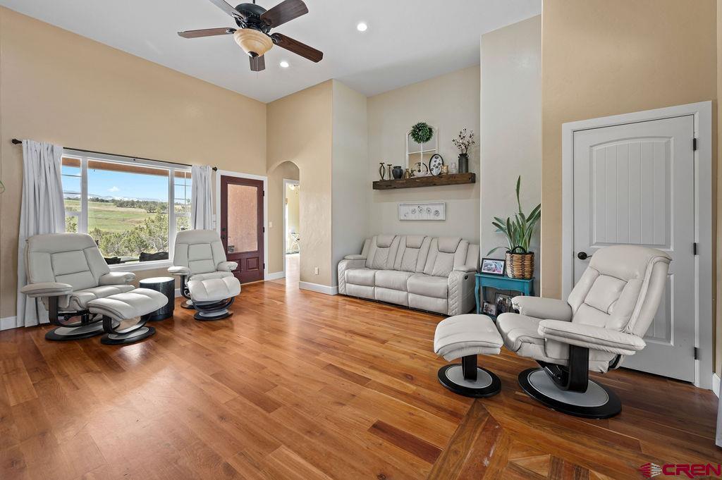 14325 Apache Lane Property Photo 8
