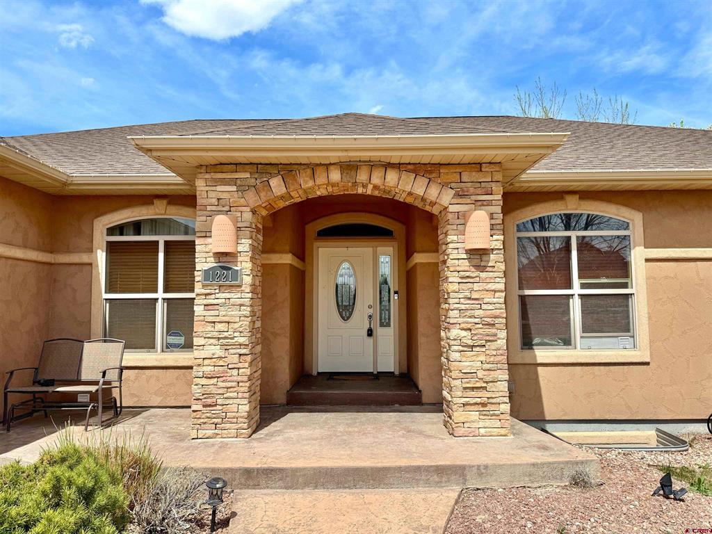 1221 Sunrise Drive Property Photo 4