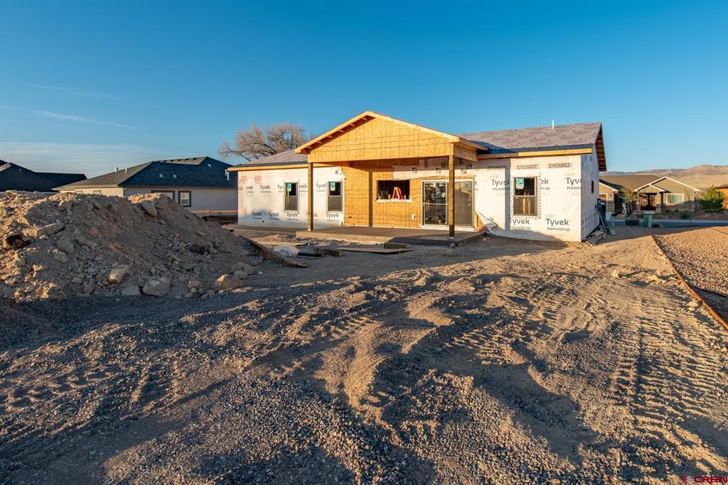 3518 Honey Locust Drive Property Photo 9