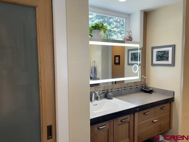 302 Queen Street Property Photo 24