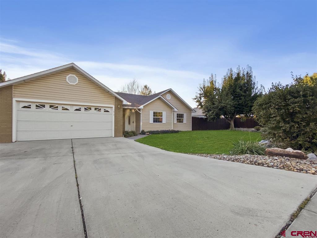 1819 Center Street Property Photo 1