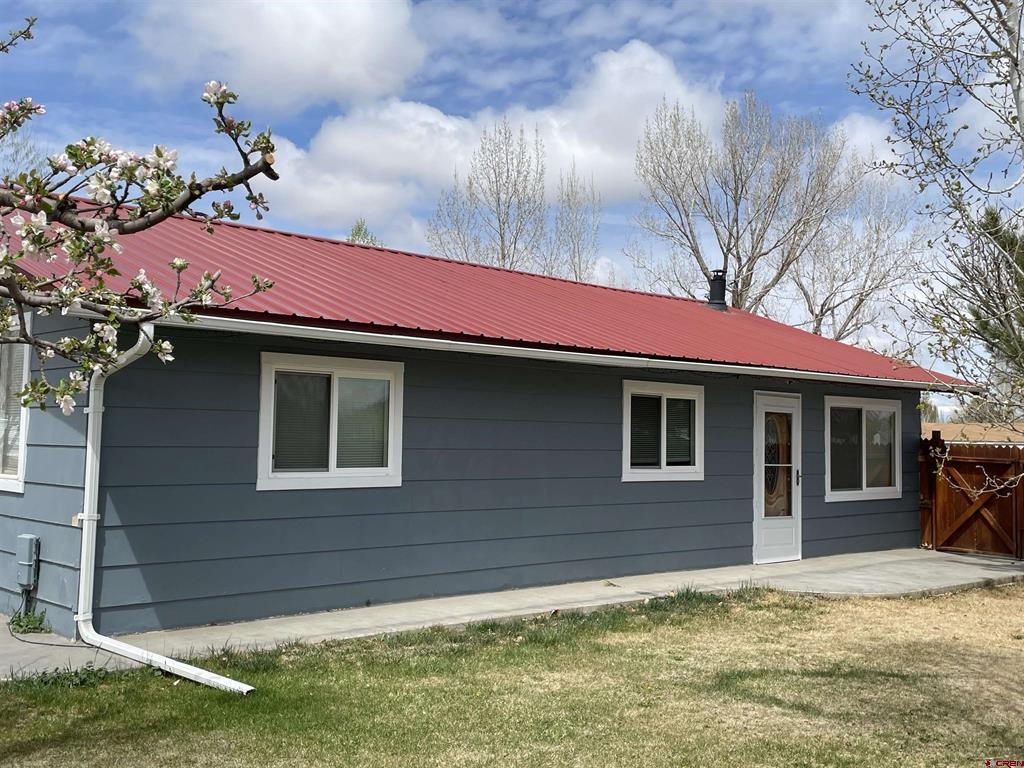 13467 L Road Property Photo 18