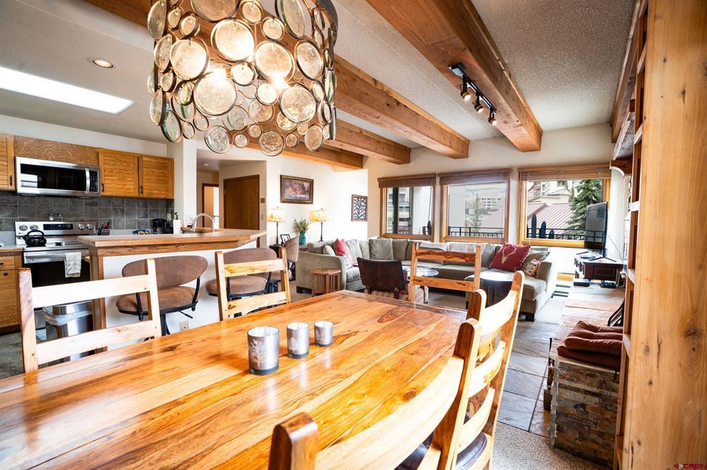 11 Snowmass Road Property Photo 6